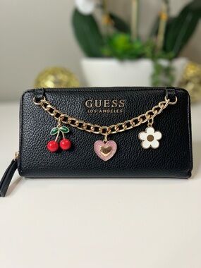 GUESS Lynne Peppa Black Pebbled Medium Wallet with Gold Chain and Charms